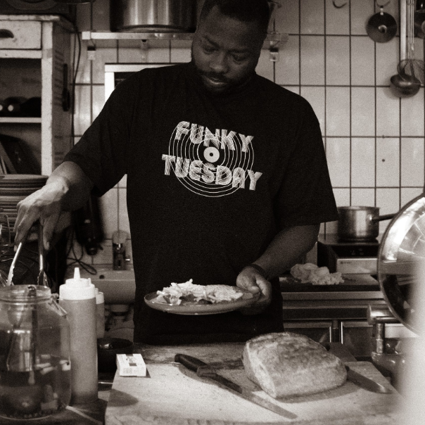 Le Petit Vin Bar preview